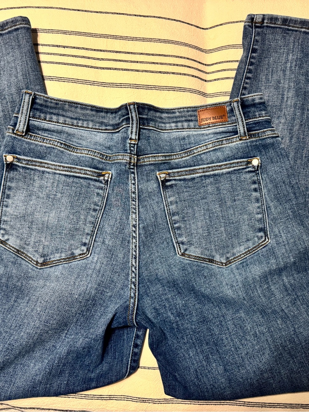 Judy Blue Women's Mid Wash Denim Jeans 11/30